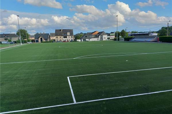 Aanleg kunstgras voetbalveld - Sportinfrabouw NV